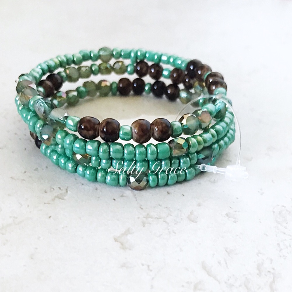 Sea green glass bead wrap around bracelet - Picture 2 of 8